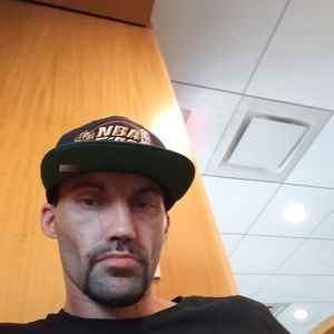 Meet your Posher, Derek